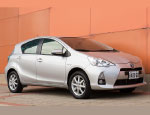 TOYOTA PRIUS C 租車